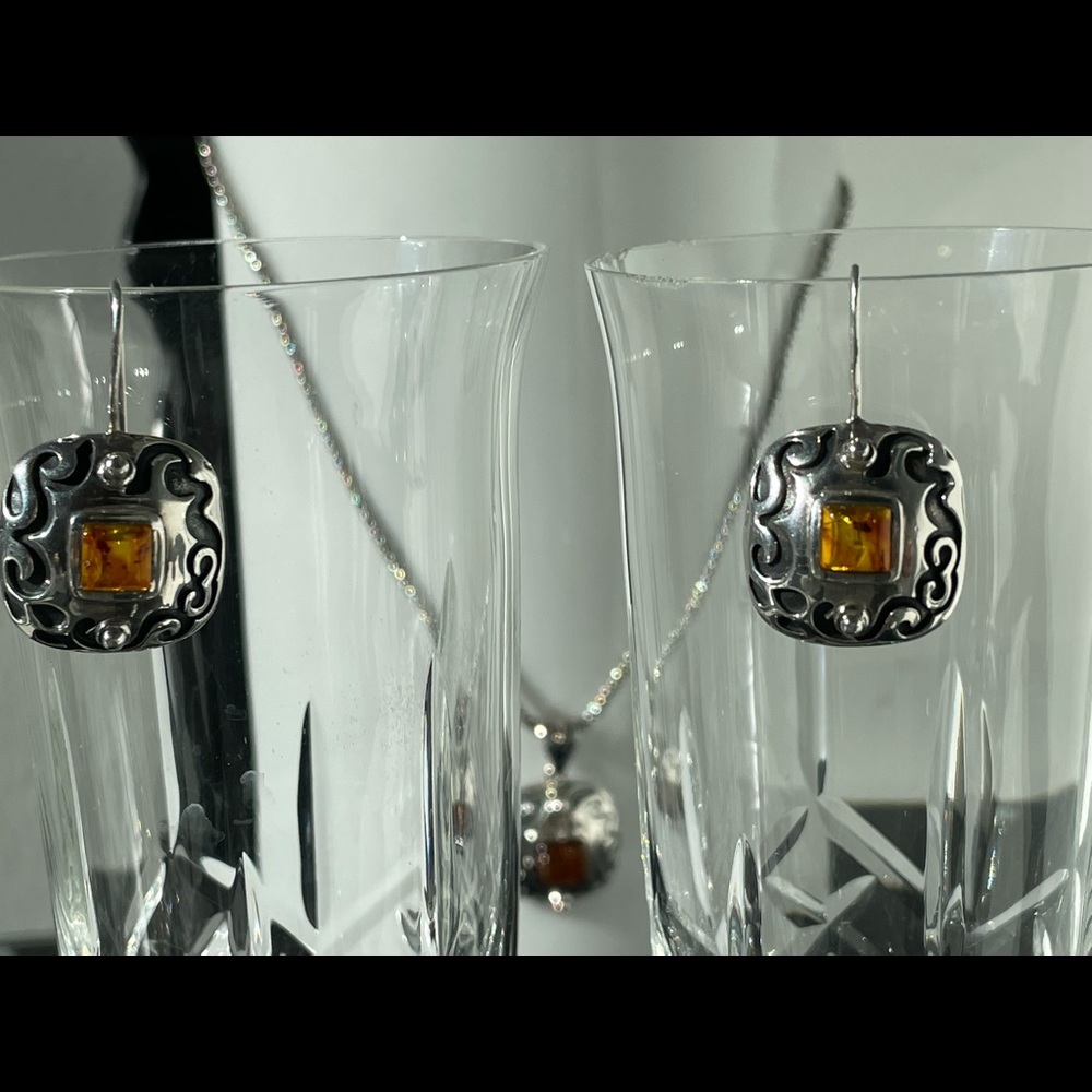 Silpada Retired Amber & Sterling Silver Etched Square Earrings